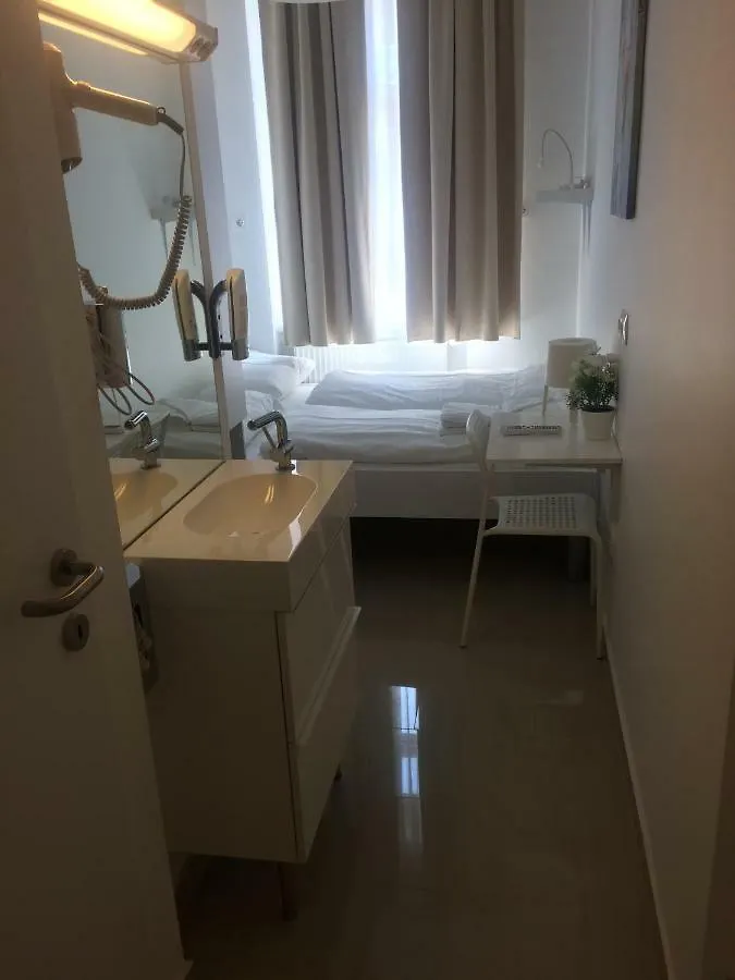 Ch-Vienna City Rooms Hotel